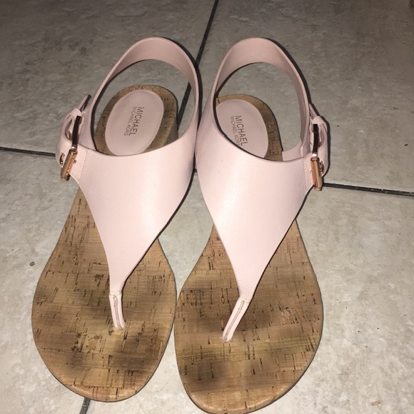 Michael Kors thong sandals - Picture 8 of 8